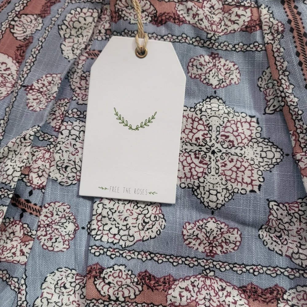 Free The Roses Shorts XS - Picture 2 of 4
